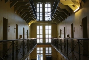 Image prison